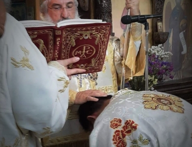 Χειροθεσία εις Οικονόμον από τον Σεβασμιώτατο Αρχιεπίσκοπο Κρήτης